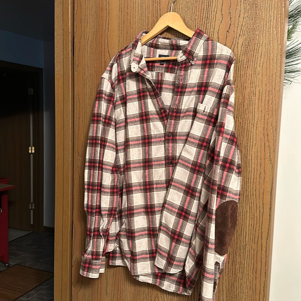 Men’s flannel shirt with elbow patches
